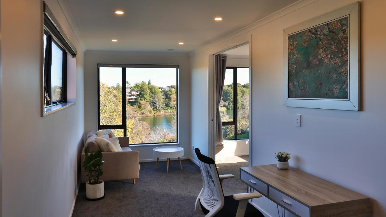 Amazing The Waikato River-View Brand New Villa With 4 Bedrooms Hamilton Exteriér fotografie